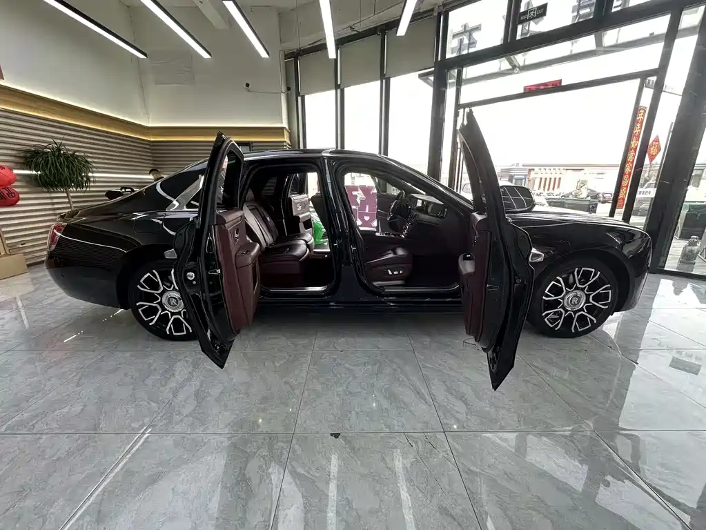 Ghost 2021 6.7T standard wheelbase version купить на сайте DeffCars