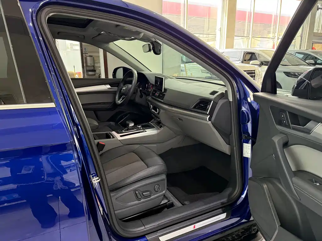 Audi Q5L 2018 40 TFSI enjoys fashionable style, National VI купить на сайте DeffCars