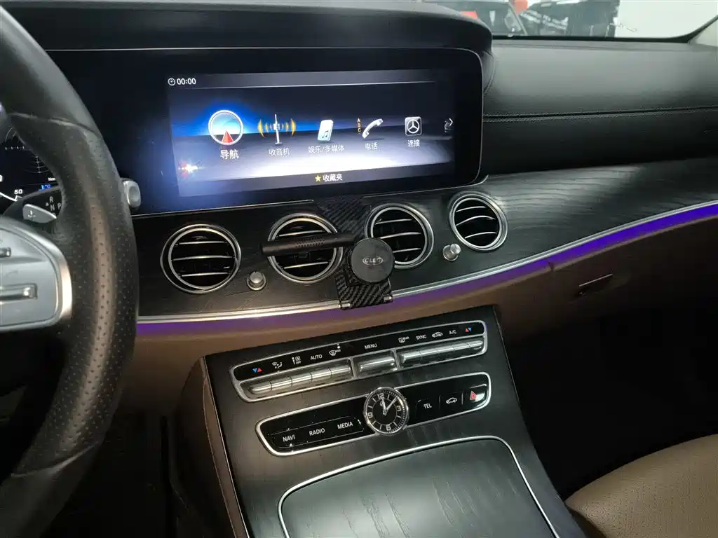 Mercedes-Benz E-Class 2019 E 200 L Sports купить на сайте DeffCars