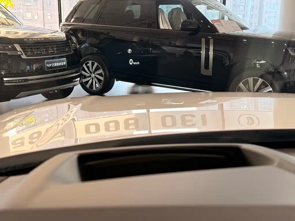 Range Rover 2024 3.0 L6 400PS Extended Edition купить на сайте DeffCars