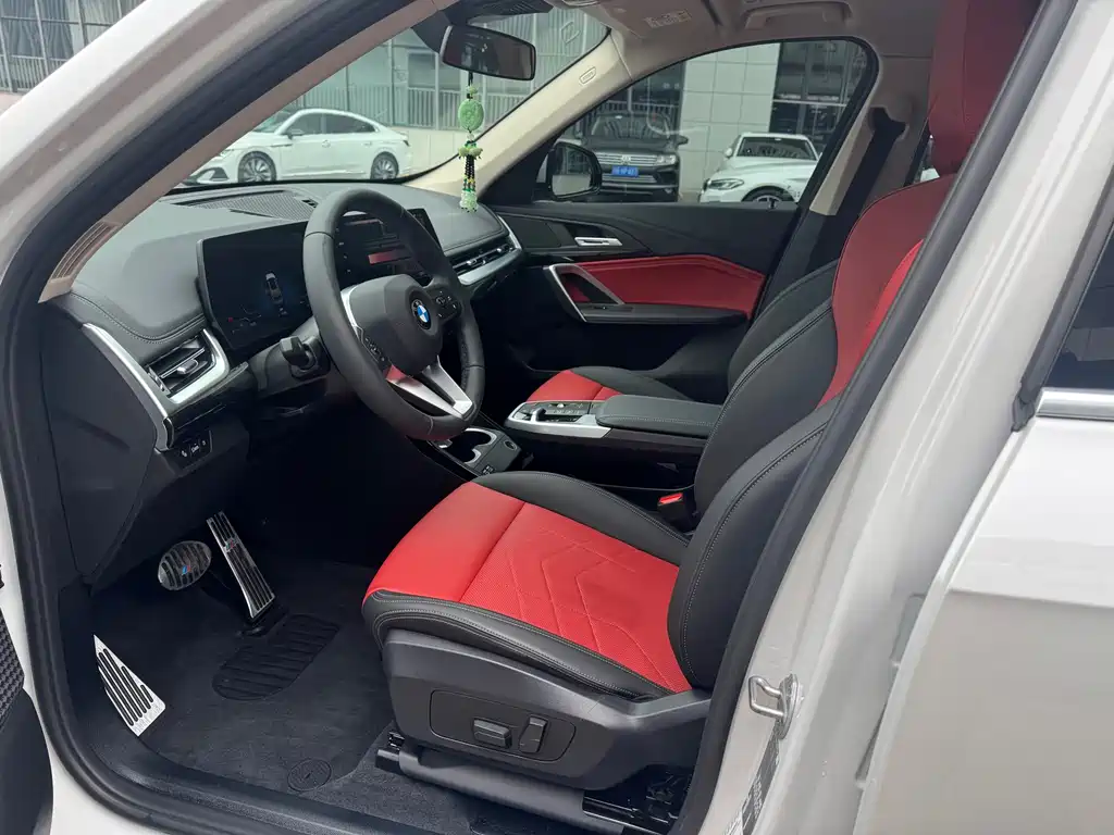 BMW X1 2023 sDrive20Li X Design Package купить на сайте DeffCars