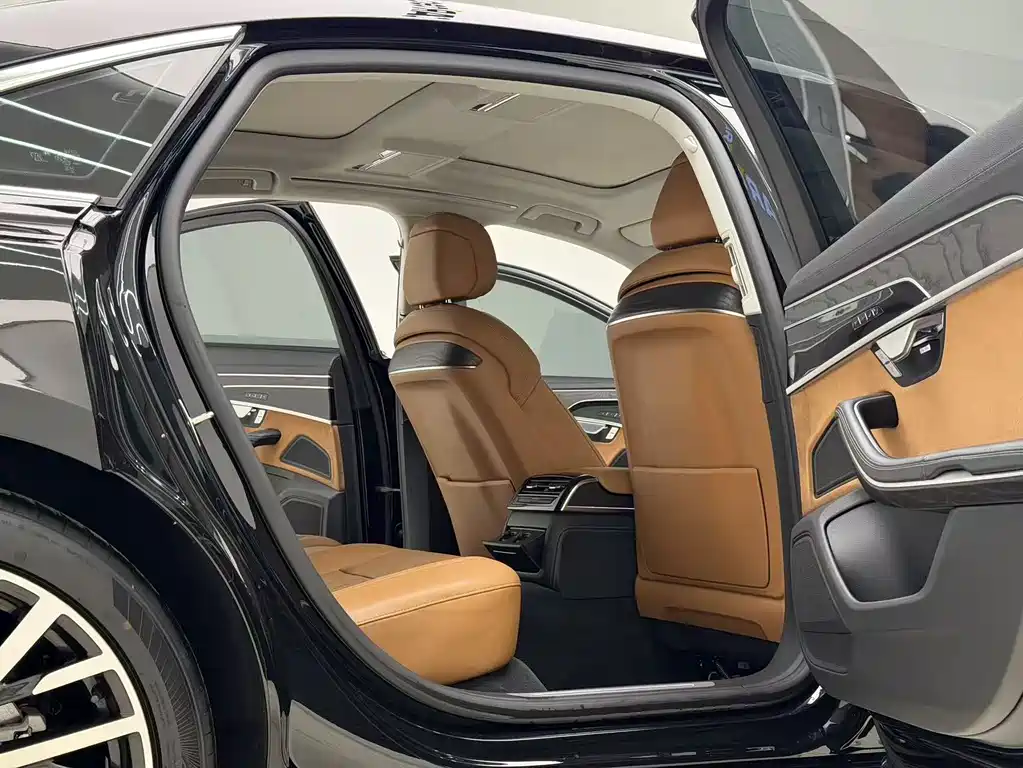 Audi A8 2023 A8L 50 TFSI quattro Premium Selection купить на сайте DeffCars