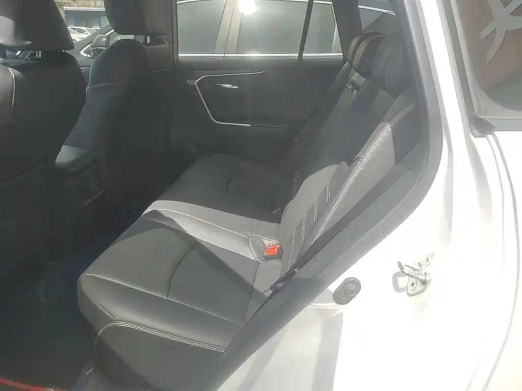 RAV4 Rongfang 2023 2.0L CVT two-wheel drive fashion Plus version купить на сайте DeffCars