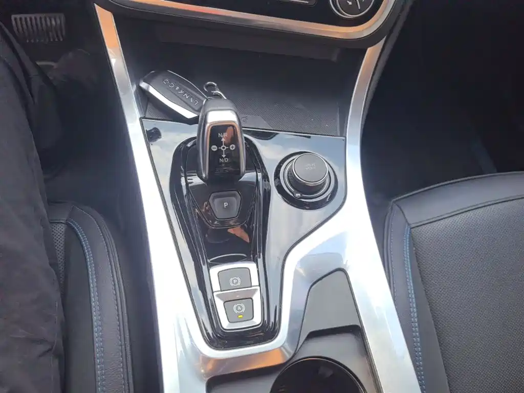 Lynk & Co 01 EM-P 2018 1.5T PHEV Jin Pro National V купить на сайте DeffCars