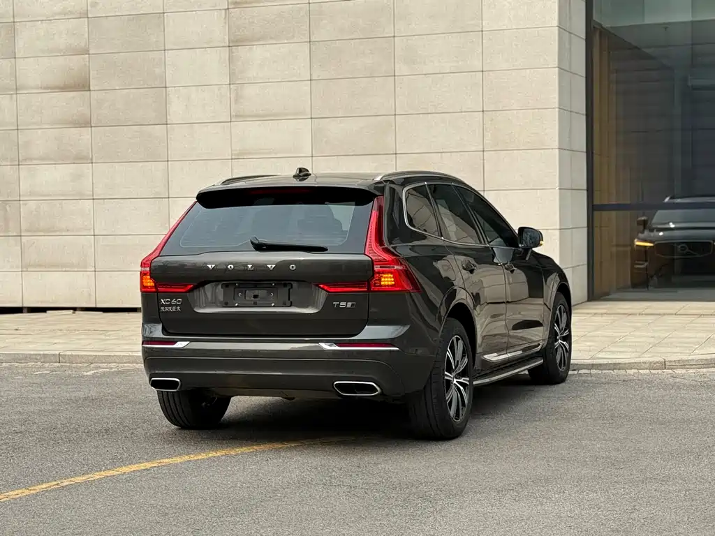 Volvo XC60 2020 T5 four-wheel drive Zhiyuan Deluxe Edition купить на сайте DeffCars