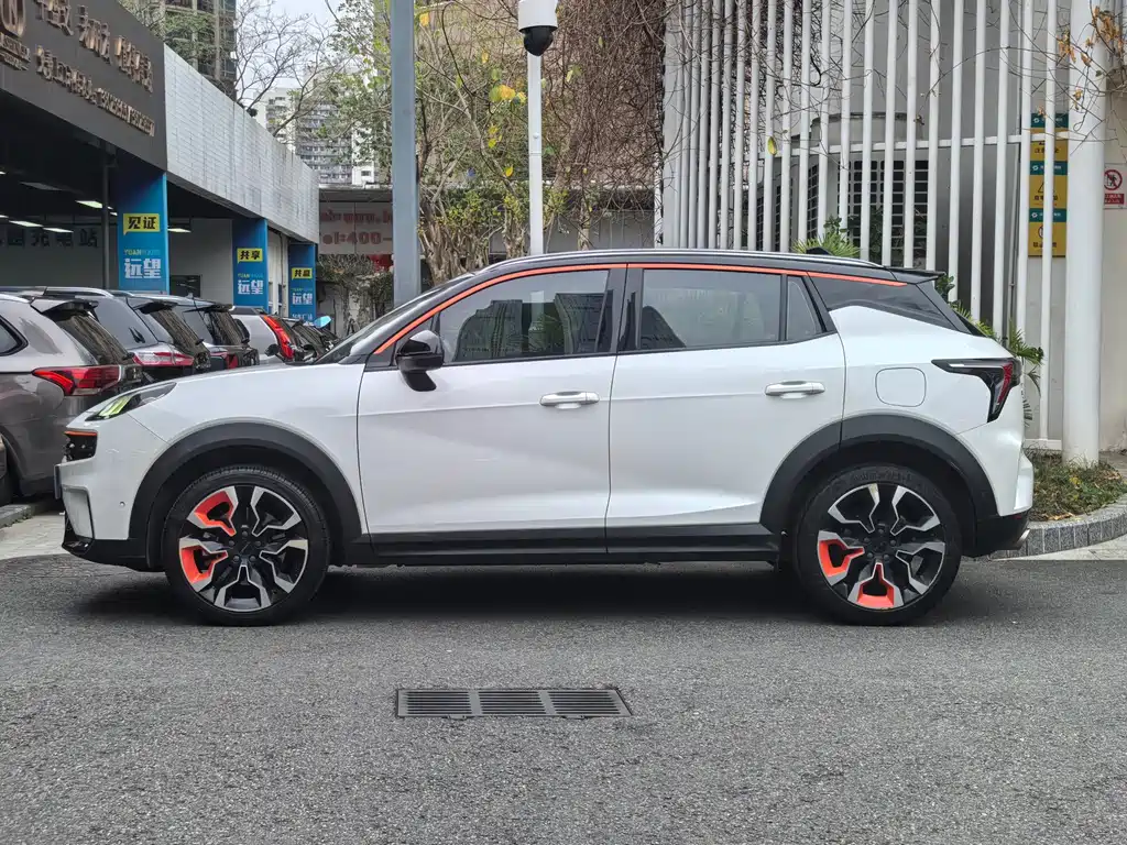 Lynk & Co 06 2020 1.5T Yao Halo купить на сайте DeffCars