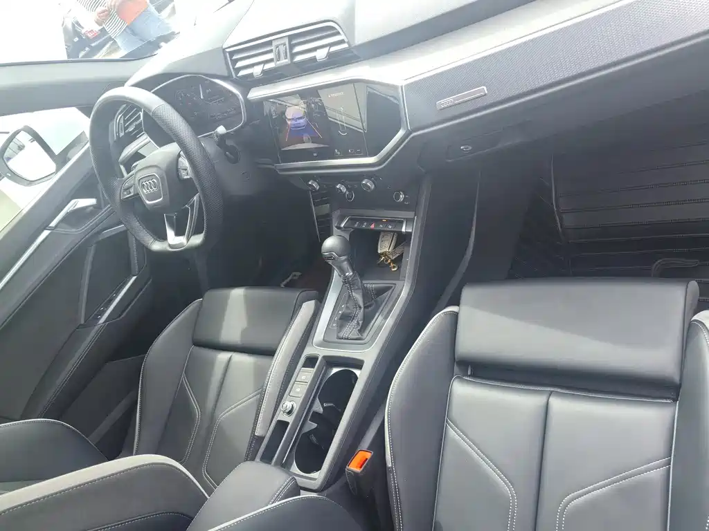 Audi Q3 2024 35 TFSI Fashionable and Dynamic купить на сайте DeffCars
