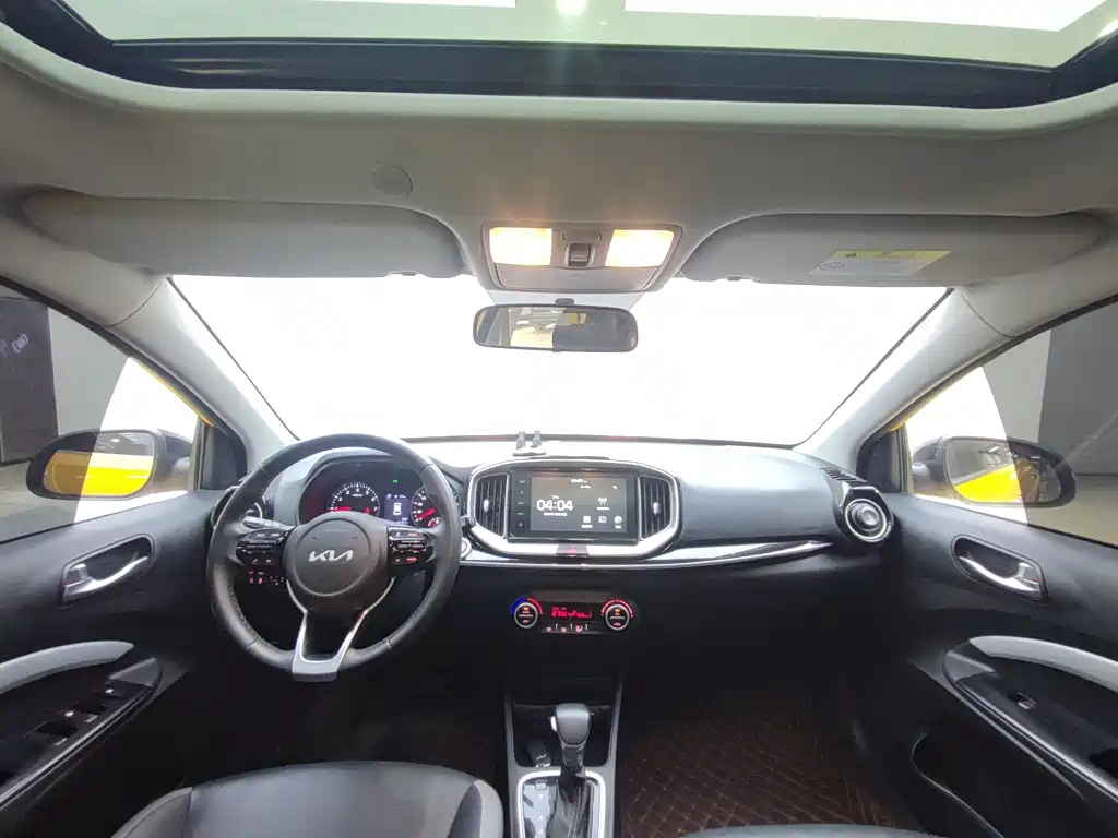 Yipao 2021 1.4L CVT fun sunroof model купить на сайте DeffCars