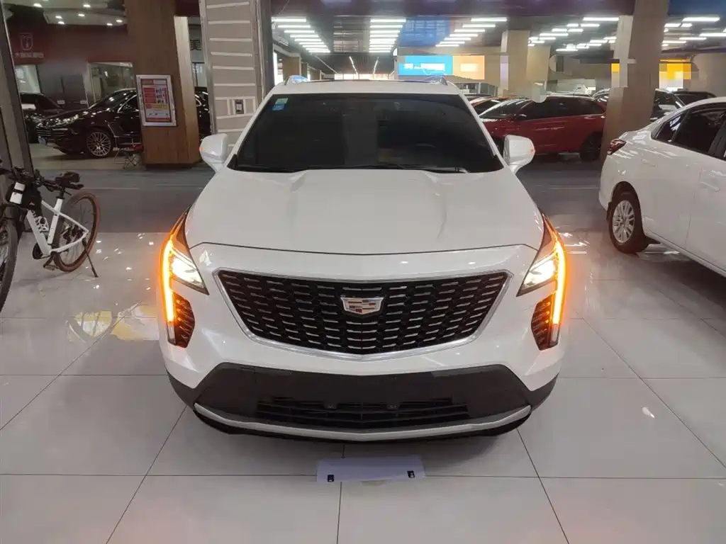 Cadillac XT4 2022 28T two-wheel drive luxury model купить на сайте DeffCars