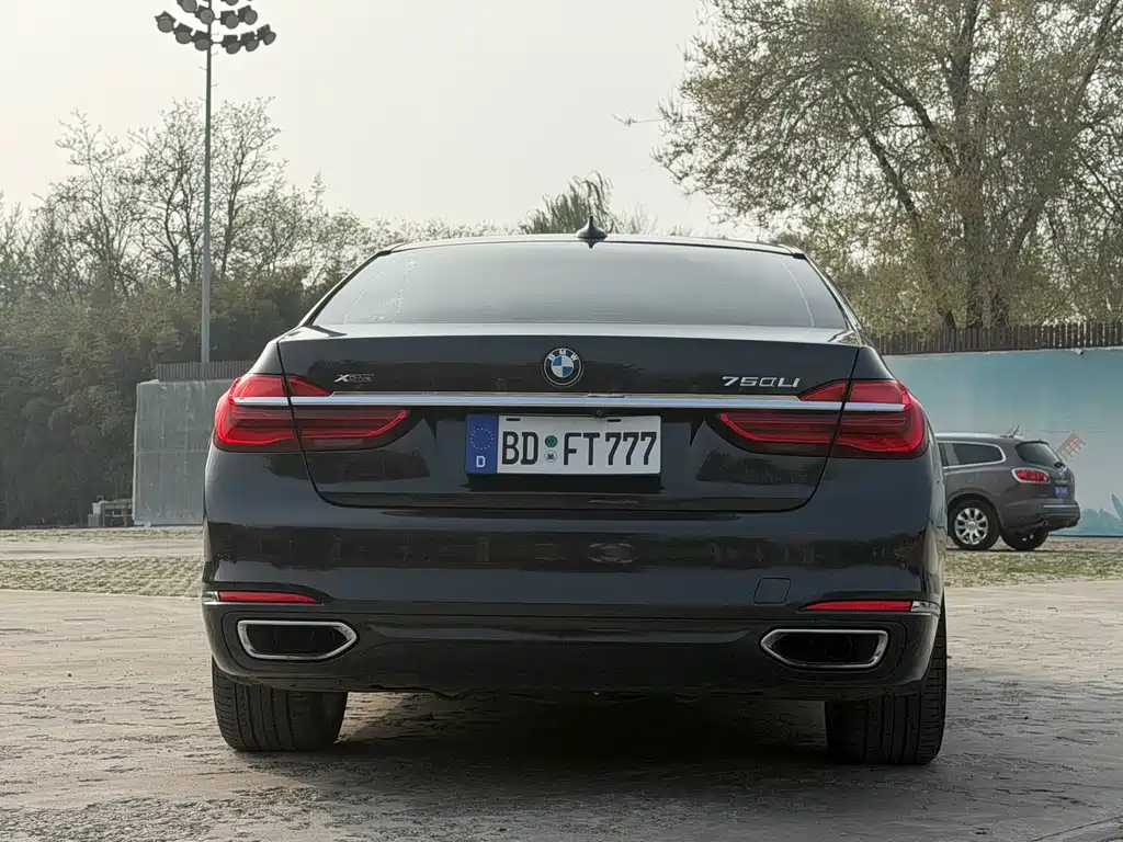 BMW 7 Series 2016 750Li xDrive four-seat version купить на сайте DeffCars