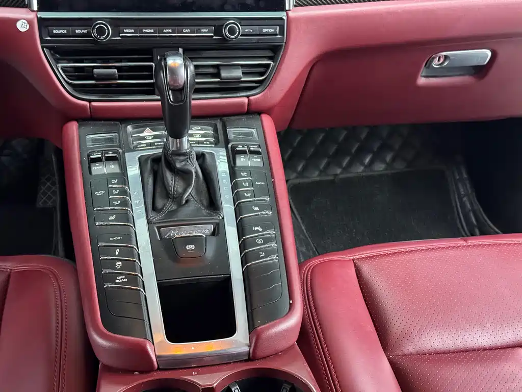Macan 2018 Macan 2.0T купить на сайте DeffCars
