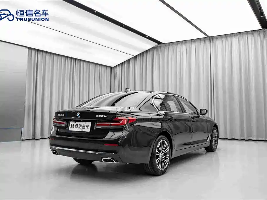 BMW 5 Series 2022 530Li Leading Luxury Package купить на сайте DeffCars