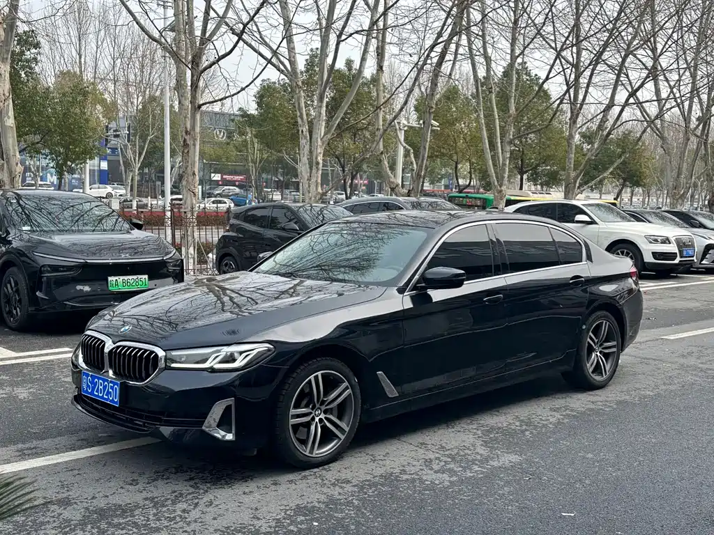 BMW 5 Series 2021 530Li Leading M Sports Package купить на сайте DeffCars