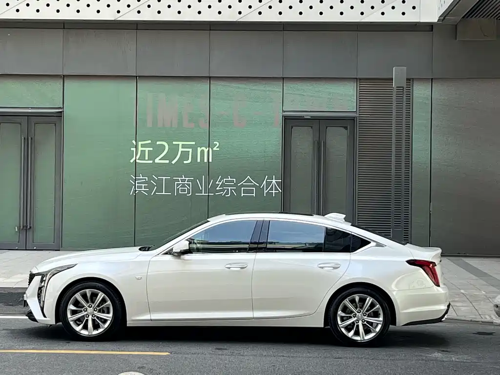 Cadillac CT5 2024 28T Luxury Pro купить на сайте DeffCars