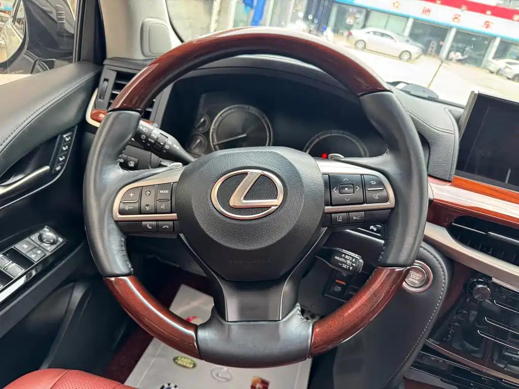 Lexus LX 2019 570 Premium Luxury Edition купить на сайте DeffCars