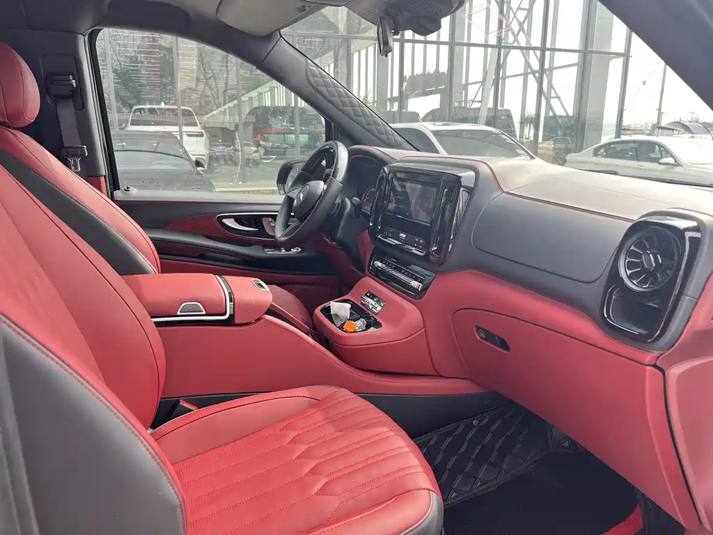Vito 2024 2.0T Elite Edition 7 seats купить на сайте DeffCars