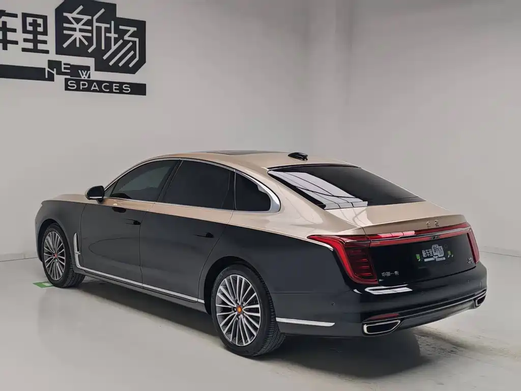 Hongqi H9 2022 2.0T Zhilian Qichang Edition купить на сайте DeffCars