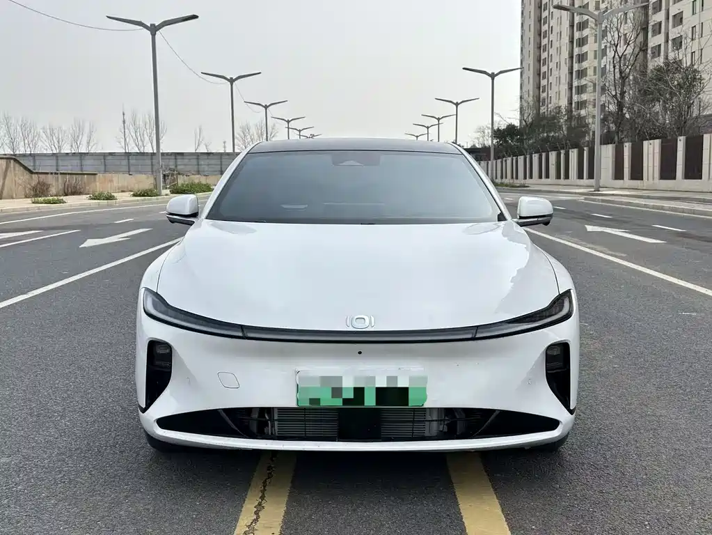 Changan Qiyuan A07 2023 model extended range 200 Air купить на сайте DeffCars