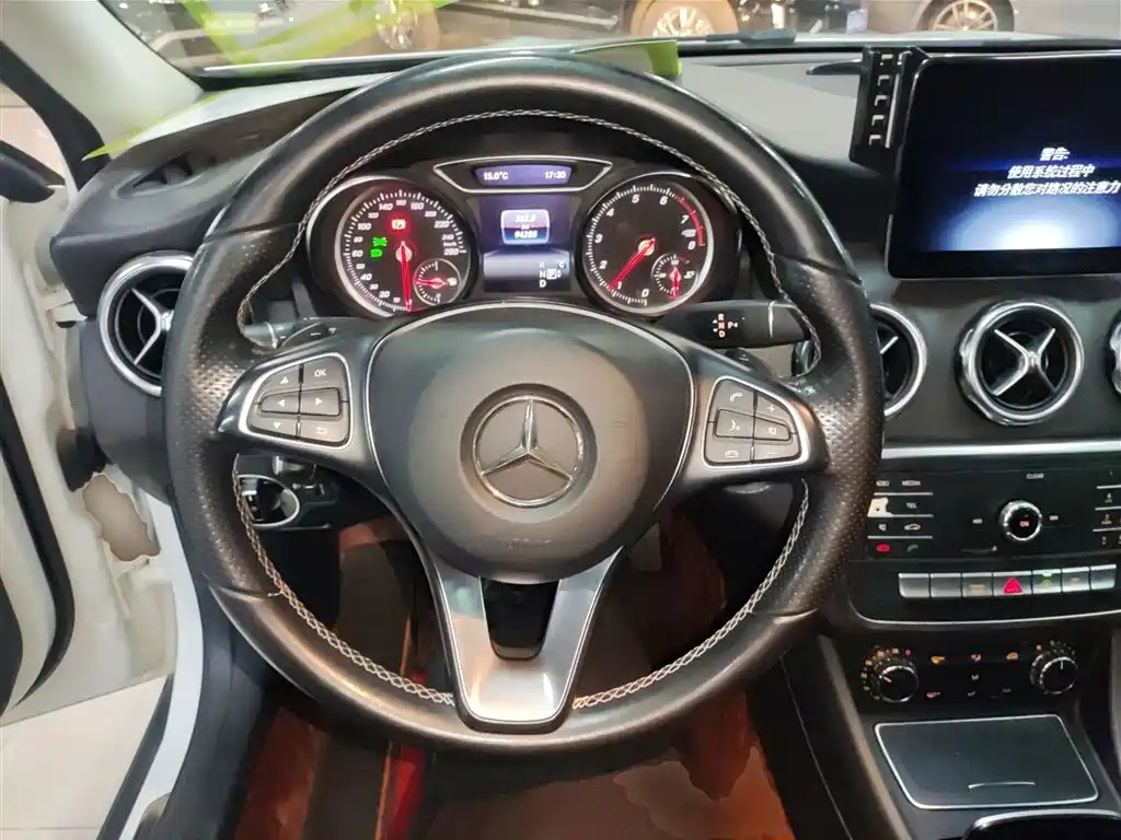 Mercedes-Benz GLA 2018 GLA 200 Dynamic купить на сайте DeffCars