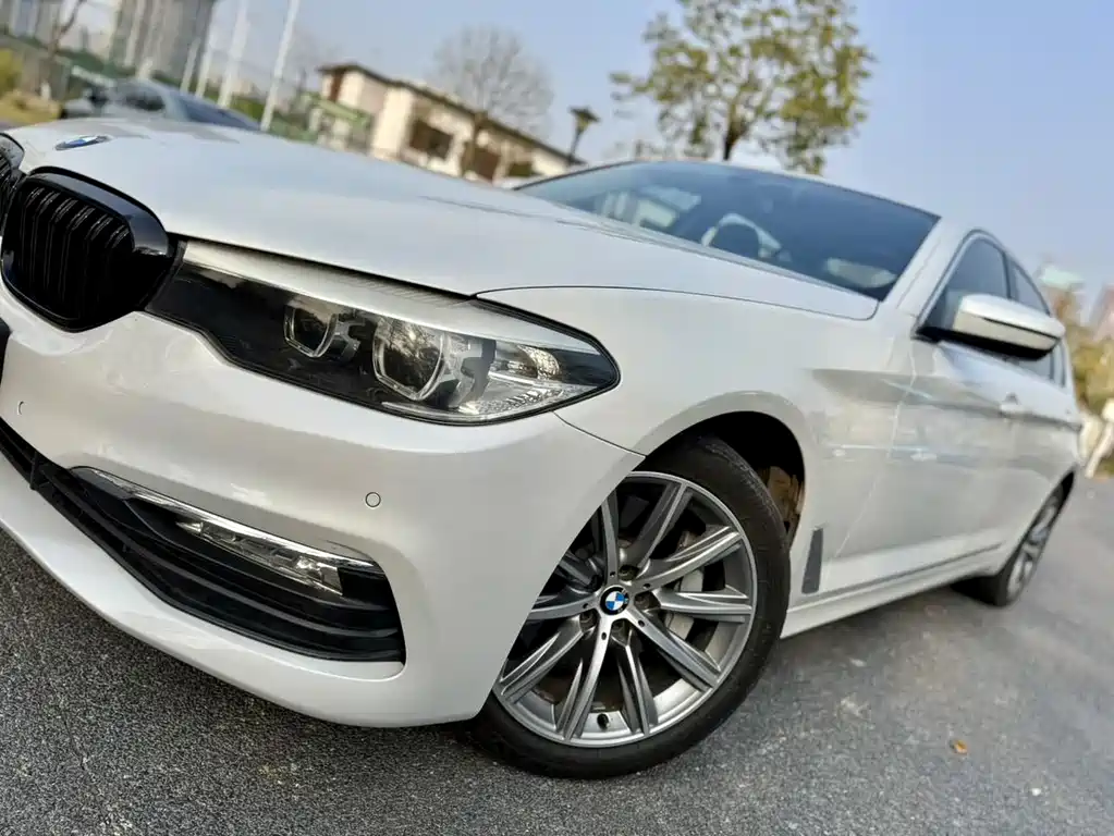 BMW 5 Series 2018 528Li Special Edition launched купить на сайте DeffCars