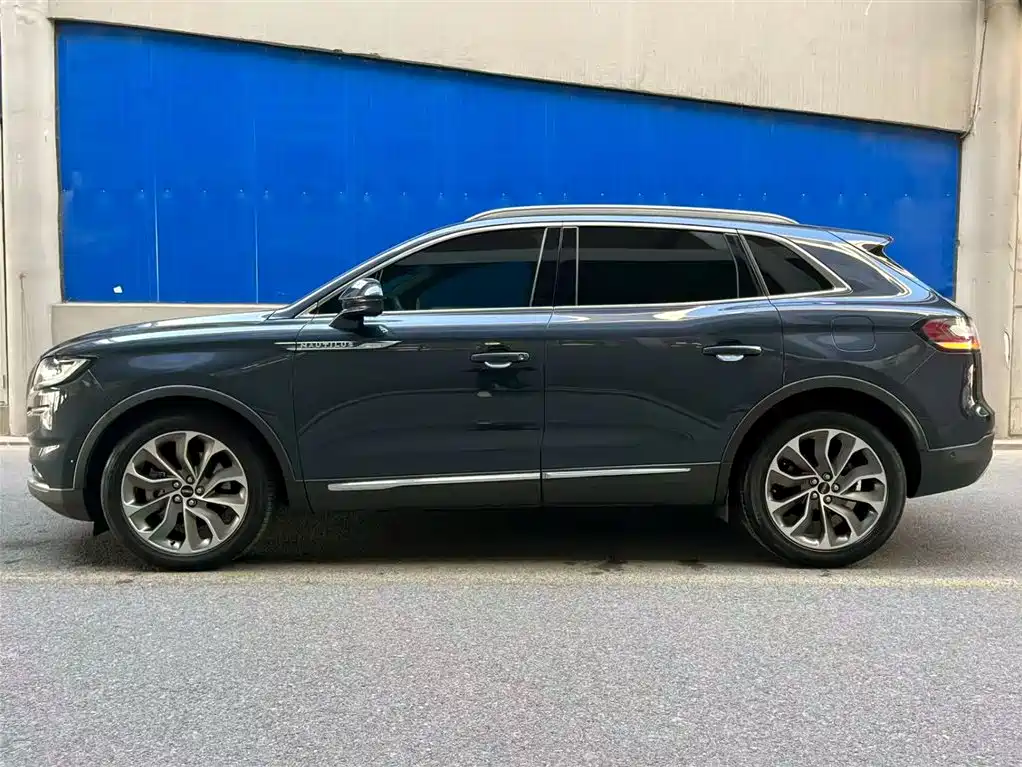 Voyager 2021 2.0T four-wheel drive elegant version купить на сайте DeffCars