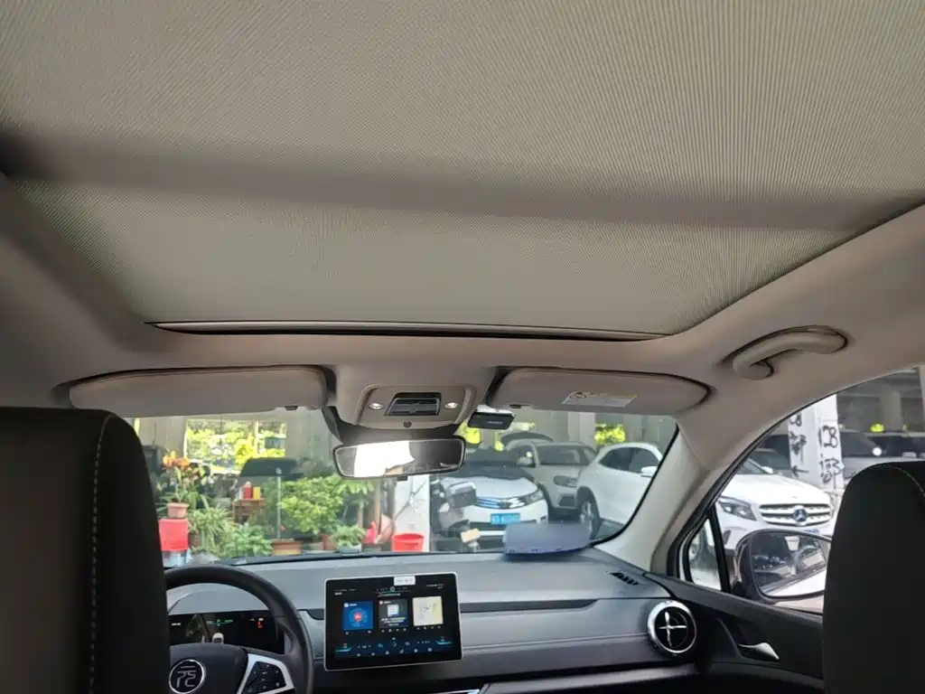 Yuan New Energy 2019 EV535 High Energy Pilot Edition купить на сайте DeffCars