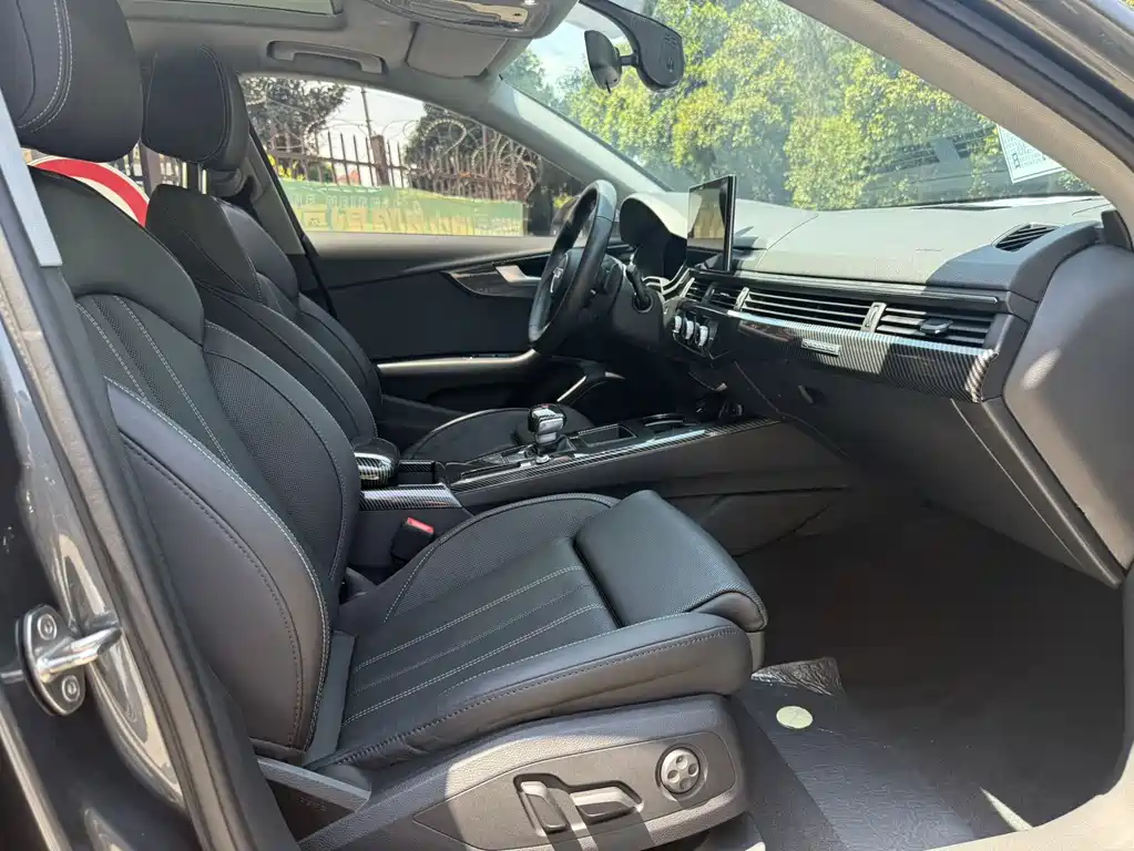 Audi A4L 2022 40 TFSI Fashionable and Dynamic купить на сайте DeffCars