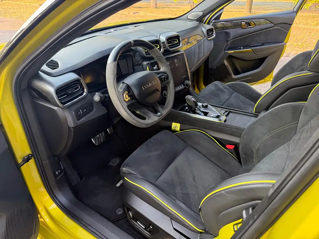 Lynk & Co 03 2019 03+ 2.0TD Automatic Wind Control Edition купить на сайте DeffCars