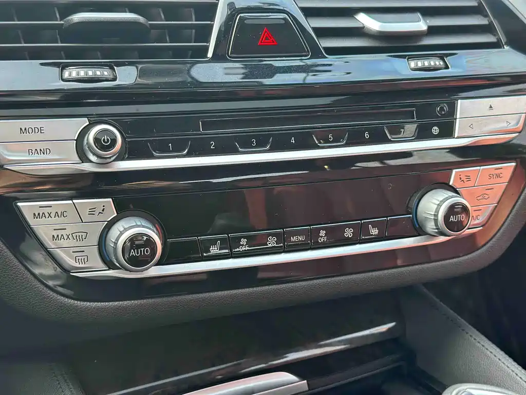 BMW 5 Series 2019 530Li Leading M Sports Package купить на сайте DeffCars