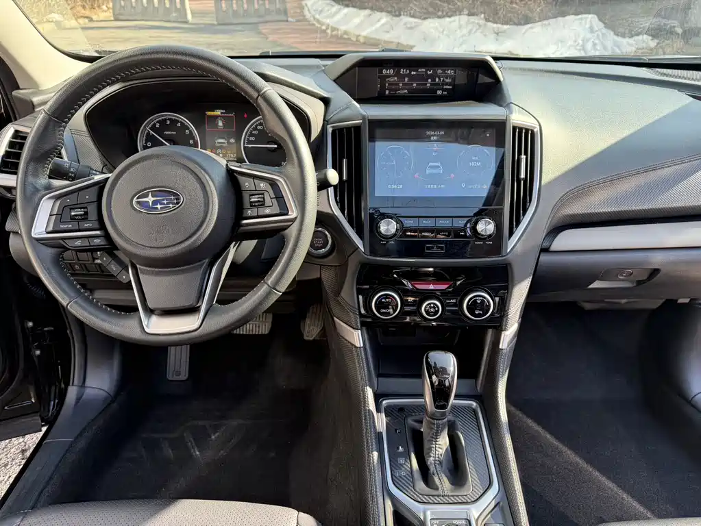 Forester 2022 2.0i AWD Deluxe Edition EyeSight купить на сайте DeffCars