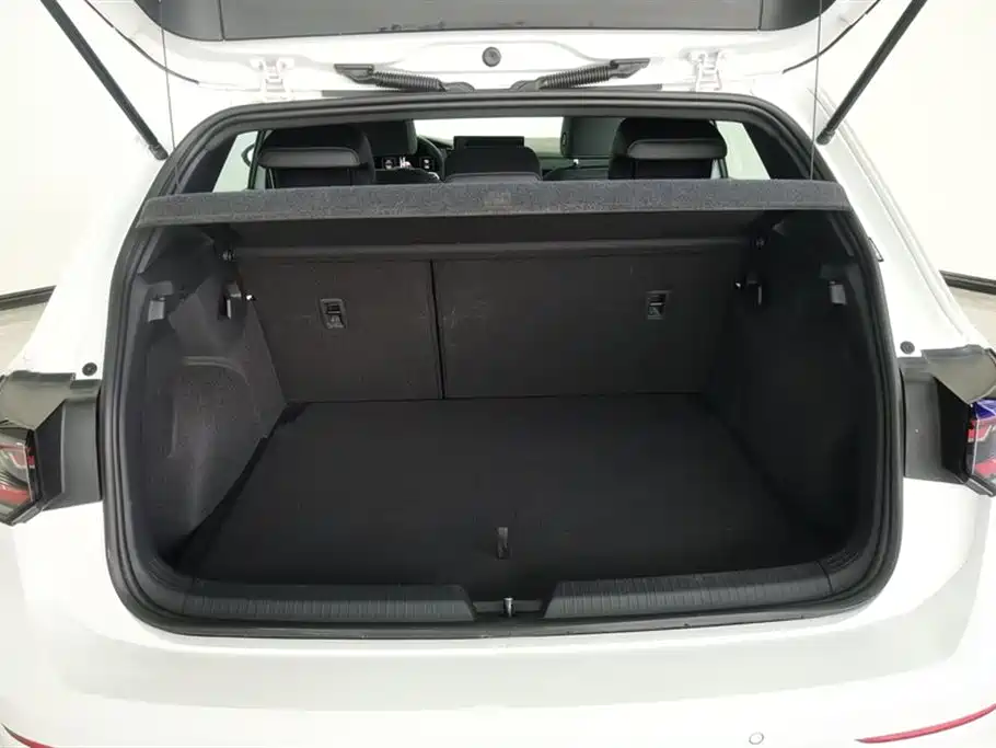 Golf 2025 300TSI R-Line купить на сайте DeffCars