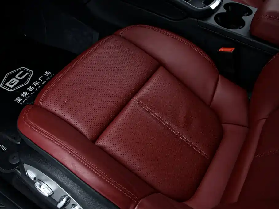 Macan 2025 Macan 2.0T Dream Edition купить на сайте DeffCars