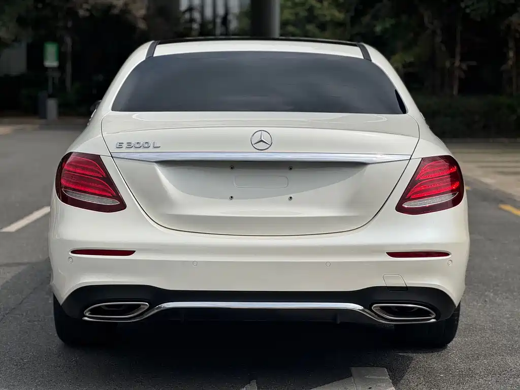 Mercedes-Benz E-Class 2017 E 300 L Sporty and Stylish купить на сайте DeffCars