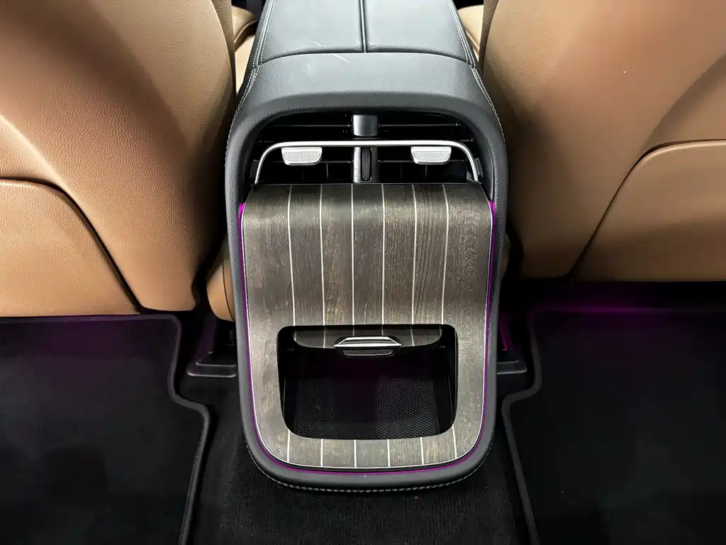 Mercedes-Benz E-Class New Energy 2024 E 350 e L plug-in hybrid sedan купить на сайте DeffCars