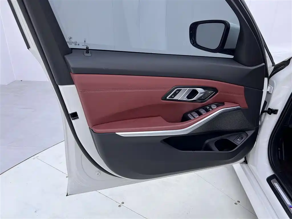 BMW 3 Series 2023 325Li M Sports Package купить на сайте DeffCars