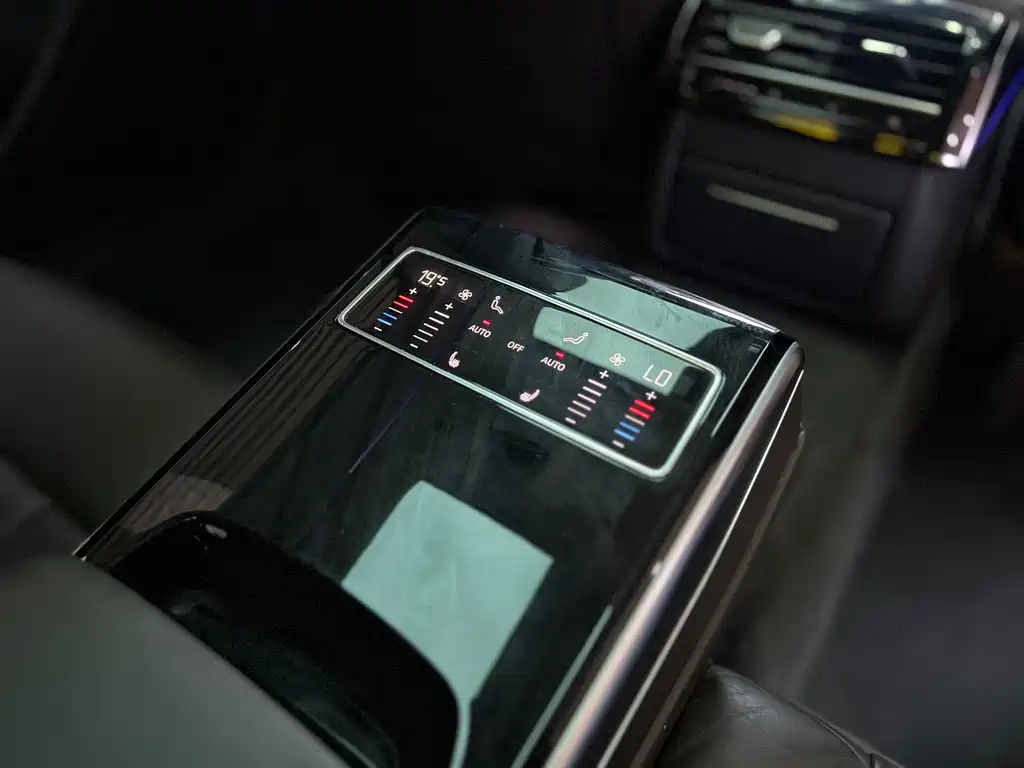 Audi A8 2019 Plus A8L 50 TFSI quattro comfort type купить на сайте DeffCars