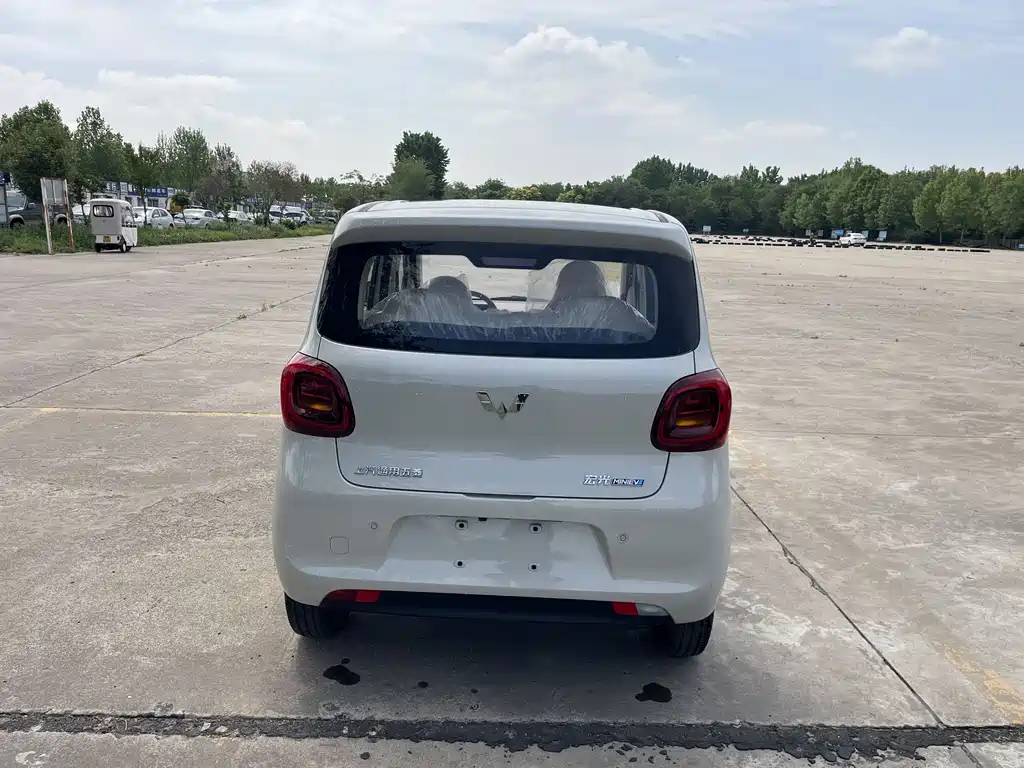 Hongguang MINIEV 2025 fourth generation four-door version advanced model купить на сайте DeffCars