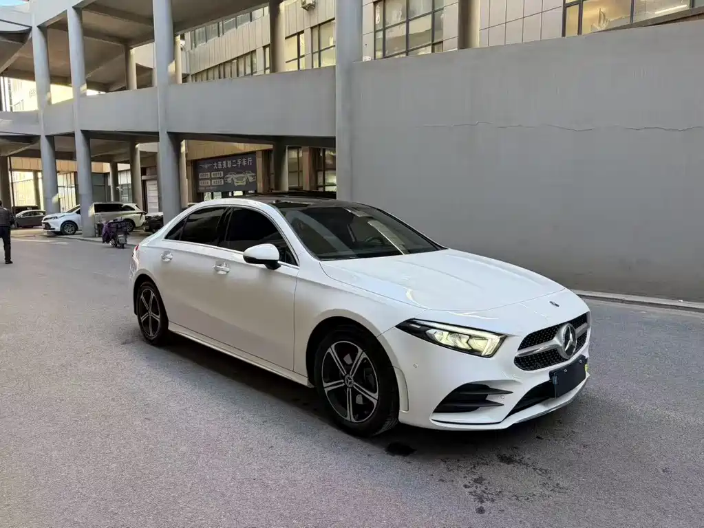 Mercedes-Benz A-Class 2022 Facelift Three A 200 L Sports Sedan Fashionable купить на сайте DeffCars