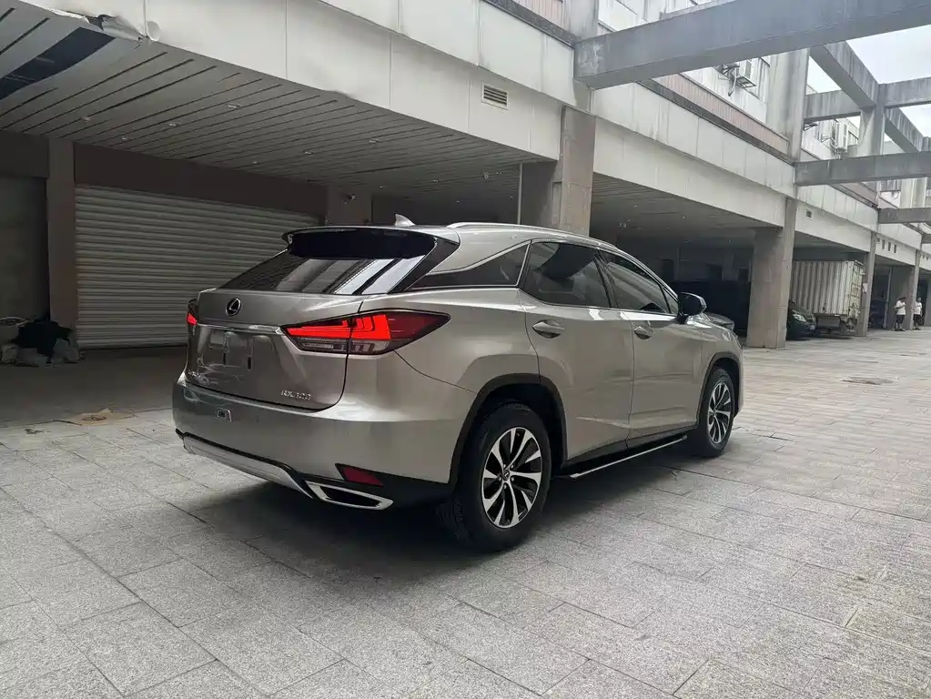 Lexus RX 2020 facelift 300 two-wheel drive comfort version купить на сайте DeffCars
