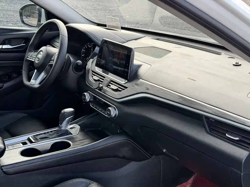 Teana 2021 2.0L XL Upper AD1 Smart Travel Pilot Edition купить на сайте DeffCars