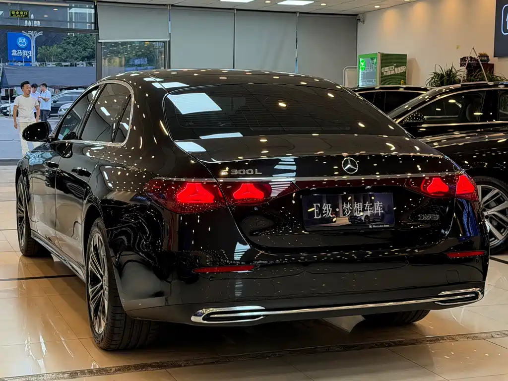 Mercedes-Benz E-Class 2026 E 300 L Luxury Model купить на сайте DeffCars