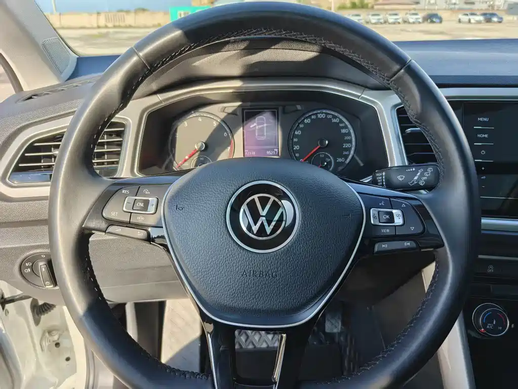 T-ROC 2022 model 280TSI DSG two-wheel drive elite PLUS купить на сайте DeffCars