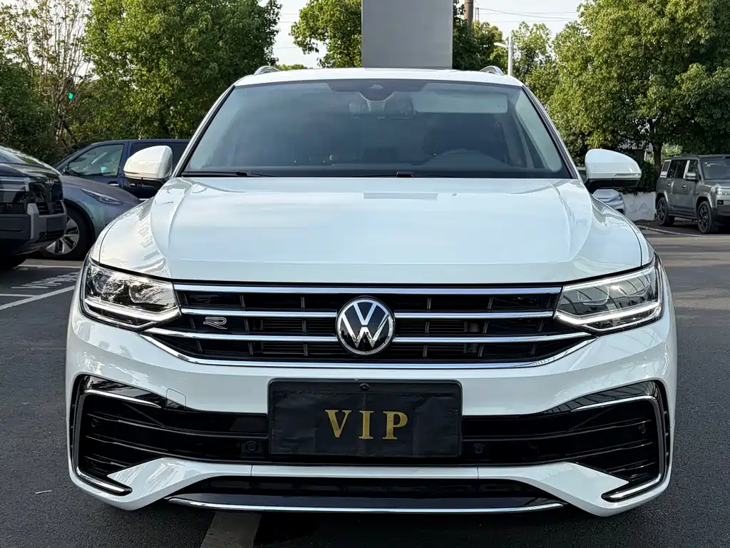 Tiguan L 2023 330TSI automatic two-wheel drive R-Line version купить на сайте DeffCars