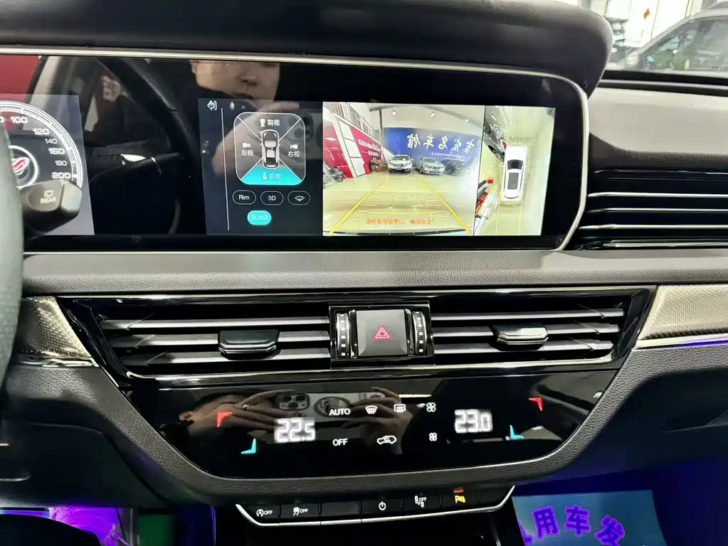 Hongqi HS5 2019 2.0T Zhilian Flagship Edition купить на сайте DeffCars