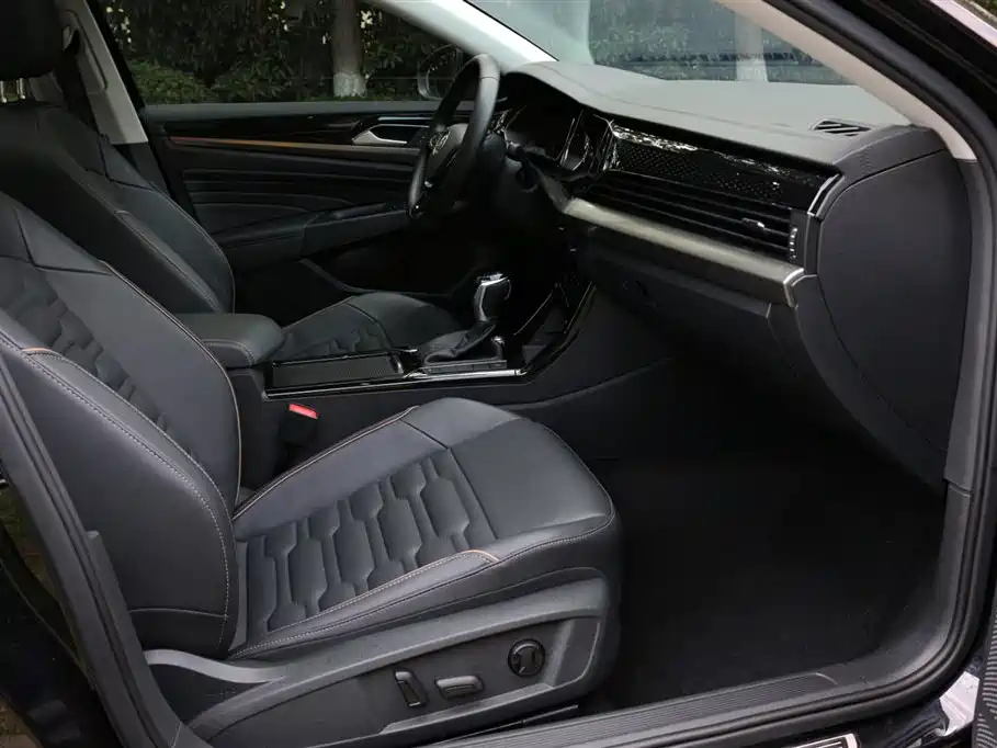Passat 2020 330TSI Elite Edition National V купить на сайте DeffCars