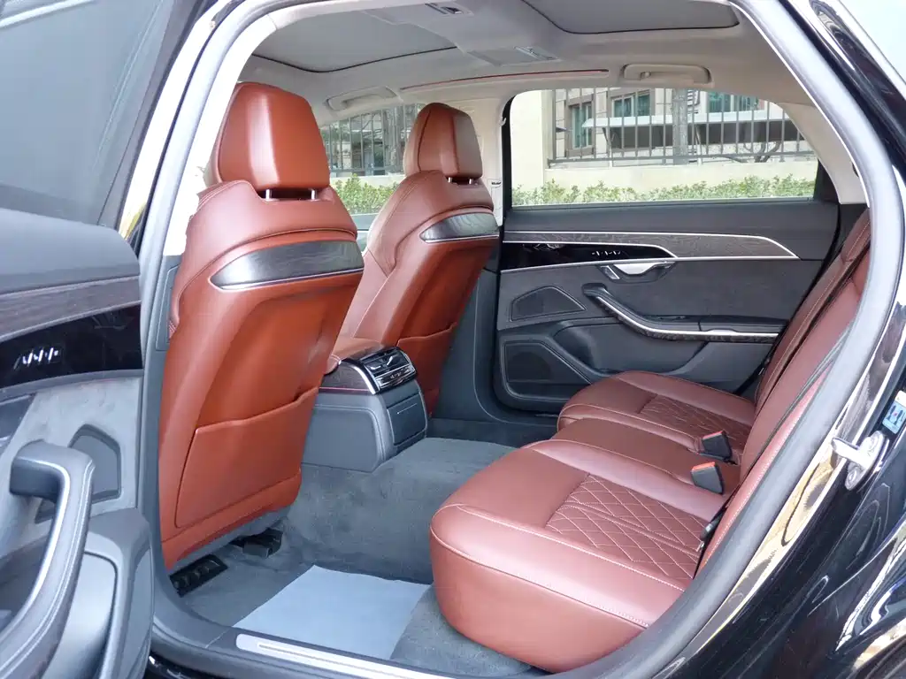 Audi A8 2023 A8L 50 TFSI quattro Premium Selection купить на сайте DeffCars