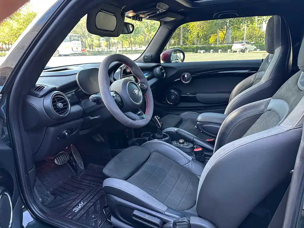 MINI JCW 2021 2.0T JOHN COOPER WORKS ALL-IN купить на сайте DeffCars