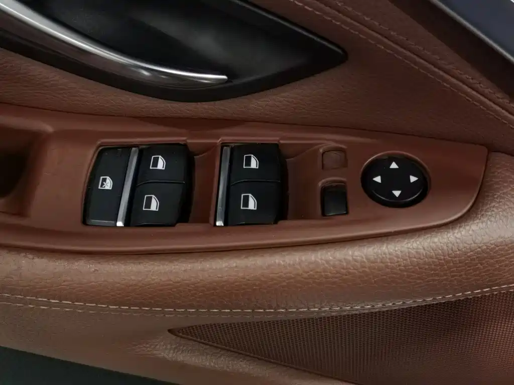 BMW 5 Series Imported 2014 520i Elegant купить на сайте DeffCars