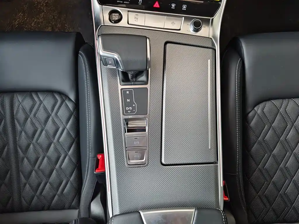 Audi A6L 2025 45 TFSI Premium Dynamic Model купить на сайте DeffCars