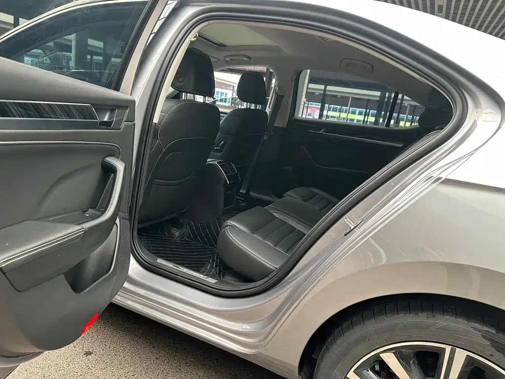 Super 2022 TSI330 DSG luxury version купить на сайте DeffCars